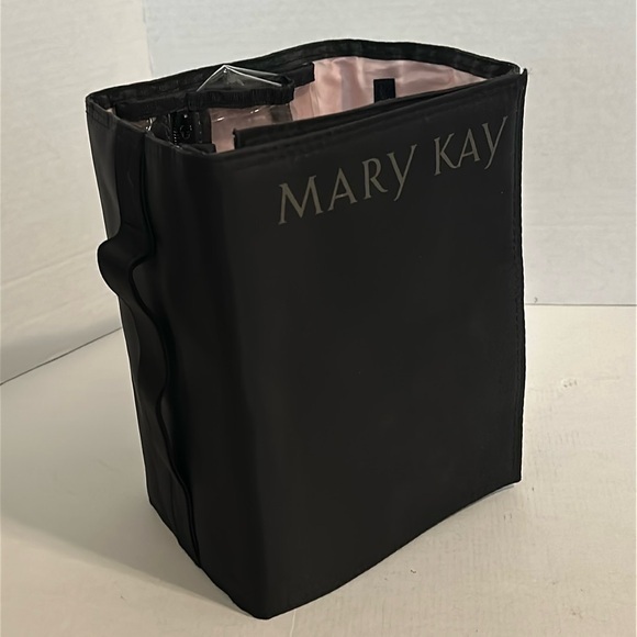 Mary Kay travel roll up hanging makeup organizer Never been used NWOT - Picture 1 of 12